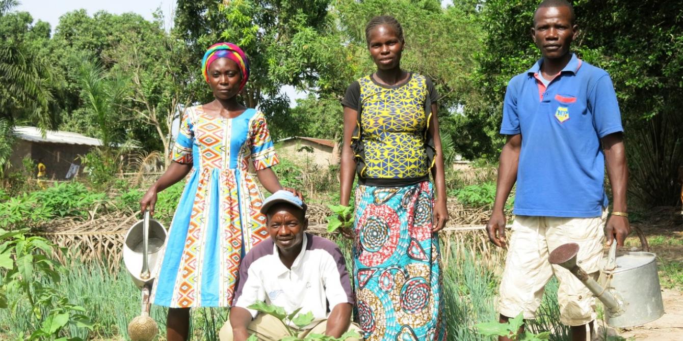 28 mars 2019 - Les membres du groupement maraîcher 'Kolongo 3' sont soutenus par un projet Oxfam, dans le quartier Bimbo 3 de Bangui. © Aurélie Godet/Oxfam Les membres du groupement maraîcher 'Kolongo 3' sont soutenus par un projet Oxfam, dans le quartier Bimbo 3 de Bangui. © Aurélie Godet/Oxfam